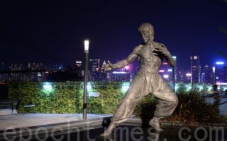 李小龙遗孀庆80大寿 女儿晒照曝母女近况