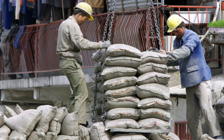 中国怪象丛生 百业萧条 民众活得艰难