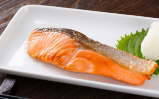 鲑鱼连皮吃好不好？专家看法一文看懂