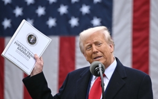 对华关税加征34% 川普各国对等关税一览