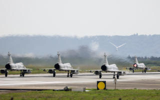 中共军演在国际谴责中草草收兵 台湾严阵以对