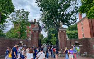 哈佛、加大洛杉矶分校多名留学生签证被吊销