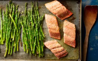 烤鲑鱼芦笋 有益心脏健康的食谱 美味好料理