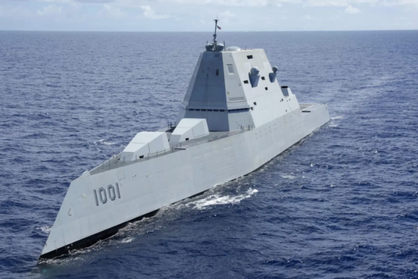 美国“下一代”驱逐舰在西太平洋威慑中共