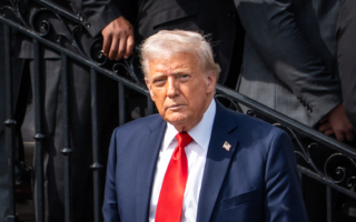 川普召开战情室会议 重申不容伊朗拥核