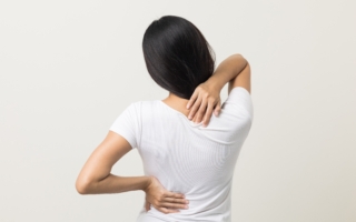 肩颈酸痛超两周？医师教你简单三招保健