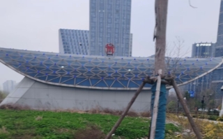 杭铁地铁口被吐槽像棺材 登上热搜