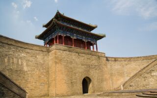 【古道人生】住在鸡毛房里的两乞丐 后来一大富一大贵