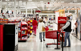 川普会见沃尔玛等零售巨头高层 聚焦关税