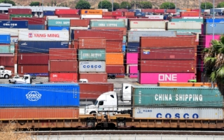 【翻墙必看】外贸订单崩盘 贸易战难落幕