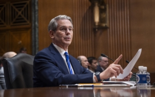 美财长访阿根廷挺改革 批中共掠夺式援助