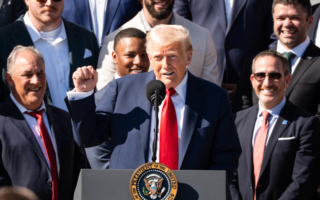 川普百日重塑对华政策 八方面打击中共