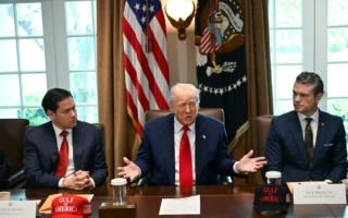 川普:中共在贸易上是头号掠夺者