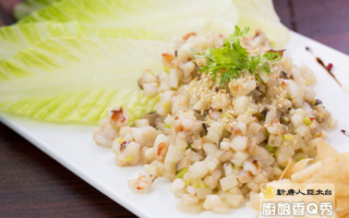 【厨娘香Q秀】春笋鲜虾松和蒜片生抽骰子牛