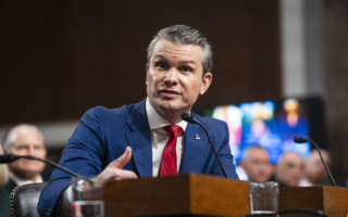 美防长:将毫不留情打击胡塞武装