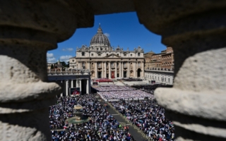 梵蒂冈宣布5月7日举行秘密会议选举新教宗