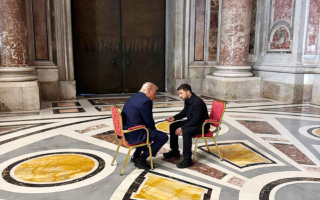 川普泽连斯基在罗马会晤 白宫:富有成效