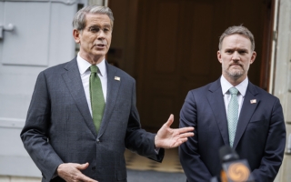 美中就关税发声明 专家：美国制定游戏规则