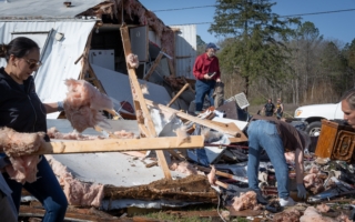 龙卷风沙尘暴席卷美国多州 死亡增至40人
