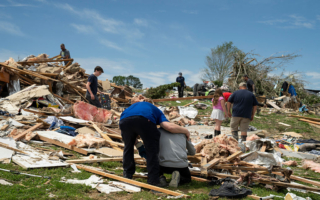 龙卷风袭击致美28死 未来几天或还有强风暴