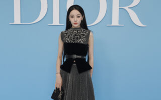 从开机拍到杀青 迪丽热巴坐《女足》女一号？