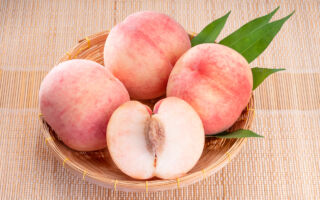 如何防止桃子切开后变褐色？ 专家教你这招