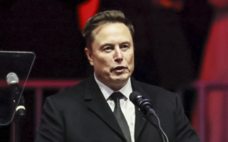 马斯克:正在测试川普的“金卡”移民签证