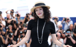 章子怡携9岁女儿首次看越剧 直呼被演员圈粉