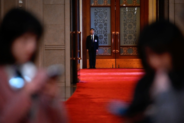 胡锦涛口号时隔13年重现 专家析中南海变局