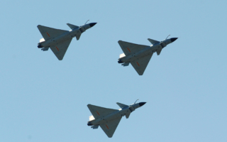 沈舟：中共吹嘘的歼-10战斗机又露马脚