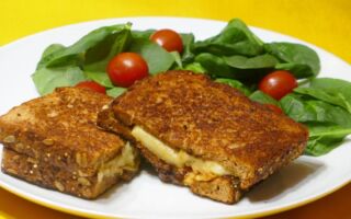 学会一招 烤奶酪三明治百吃不腻人人爱