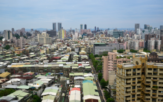 六都一天卖不到30户 4月预售屋急冻