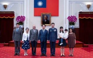 赖清德主持将官晋升 盼建立有效捍卫台湾战力