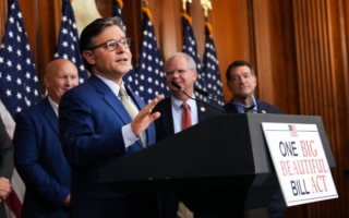 《大而美法案》中的老年人额外减税条款