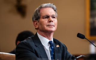 美财长促北京更快速度放宽稀土磁铁出口