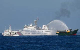 中共在南海和黄海动作频频 国际警觉