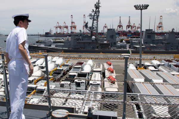 日本拟向菲律宾出口退役护卫舰 强化威慑中共