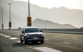 阿联酋现音乐公路 开车经过响起《欢乐颂》