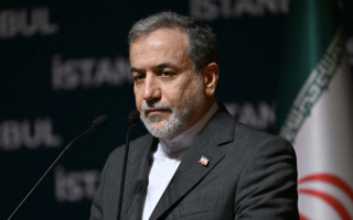 伊朗外长承认美伊空袭令核设施遭严重破坏