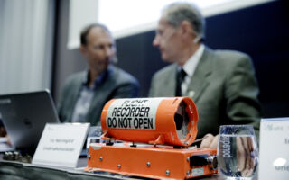 空难时成主角 飞机黑盒子记录了哪些资料？