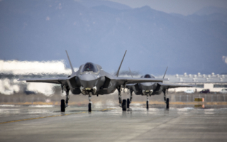 美陆战队F-35B黑羊中队部署日本 释何信号