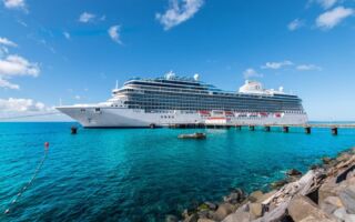 美退休女教师砸钱住游轮 拟花15年环游世界