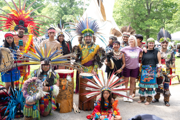 组图：美洲印第安人神秘且奇特的传统服饰
