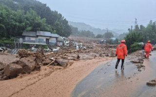 韩国暴雨死亡人数升至17人 11人失踪