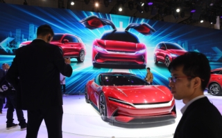 中国高端消费低迷 中共骤降“豪车税”门槛