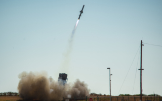 剑指中共 日本试射地对舰导弹视频曝光