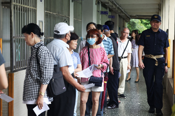 台湾首轮大罢免投票结果出炉 多方解读
