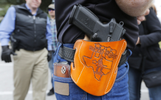 德州扩大枪支权利 禁止红旗保护令和枪支回购