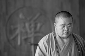 少林寺方丈释永信被带走调查 涉嫌刑事犯罪