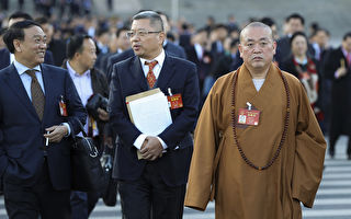 少林寺率先升红旗 释永信有危?佛教改姓?